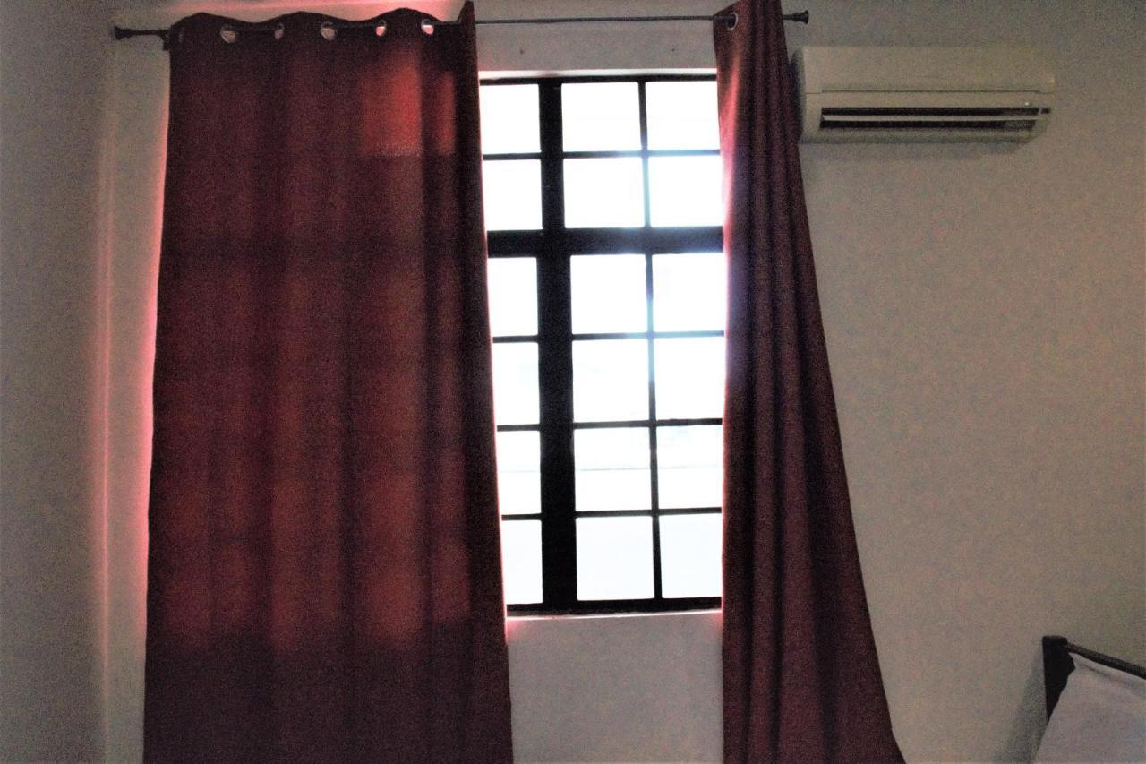 The Explorers Guesthouse And Hostel Kuala Lumpur Eksteriør billede